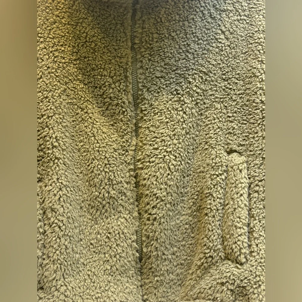 American Eagle Teddy Fleece Sherpa Zip Up Jacket in Olive Green, “huggable” 🖤 M - Picture 8 of 9